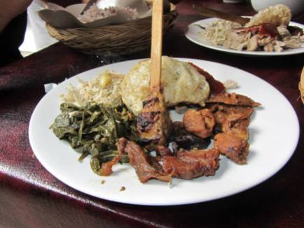 tradizione culinaria balinese in un caratteristico warung